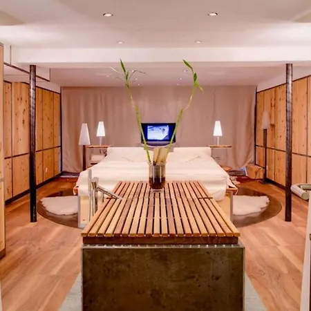 公寓 3bdr Relaxing And Spacious Apartment- If You Want To Book, Please Contact On Wh-ats-app - 0034-635-518-216 !!!! 萨斯费